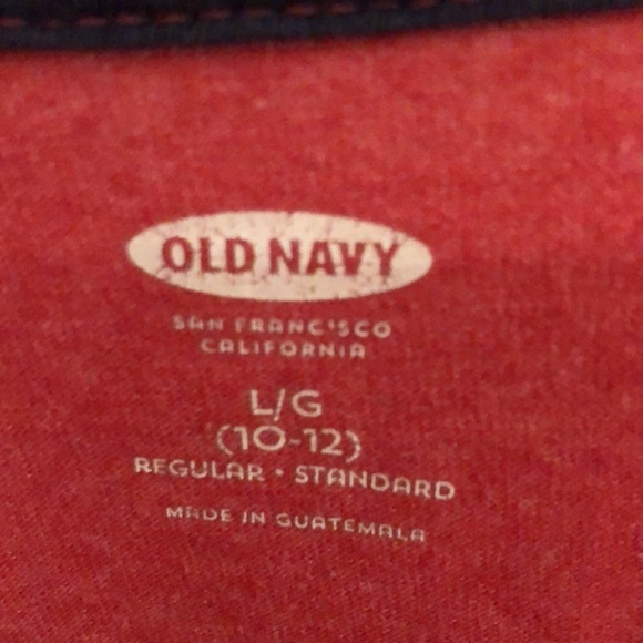 Boys old navy tshirt - Picture 2 of 3
